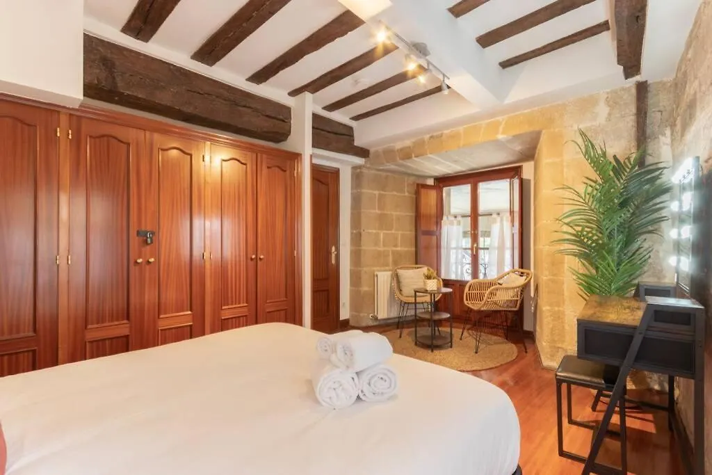Daire Precioso Apartamento En Antiguo Palacio