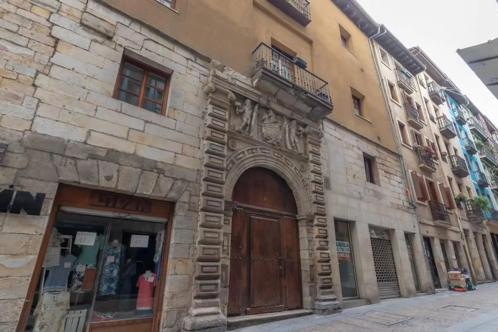 Precioso Apartamento En Antiguo Palacio Bilbao